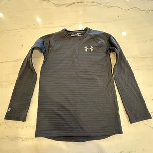 Youth medium, base layer, cold gear in great condition.
